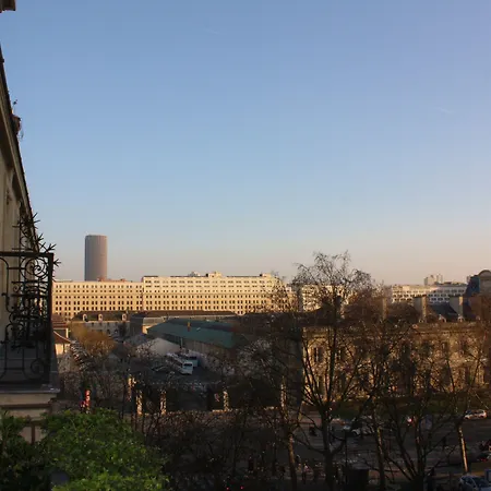 Hotel Le Cercle Tour Eiffel Parigi