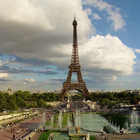 Le Cercle Tour Eiffel 3* Parigi