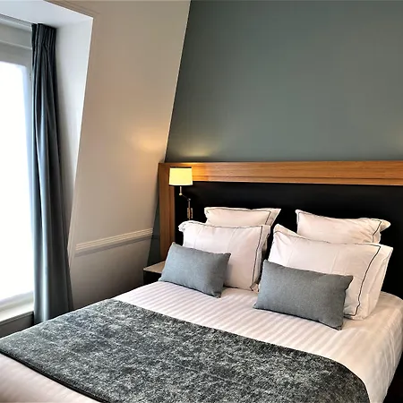 Hotel Le Cercle Tour Eiffel Parigi