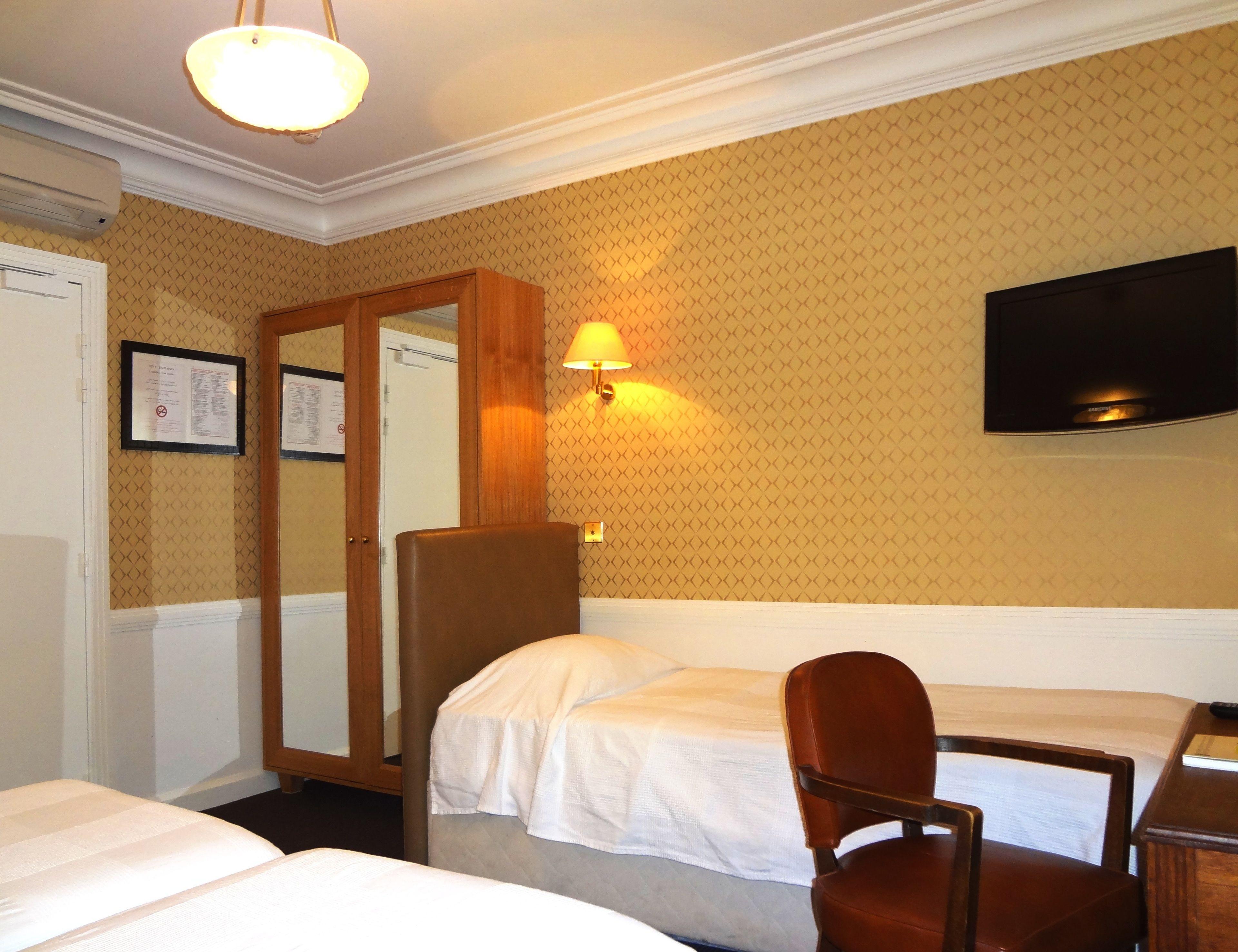 Le Cercle Tour Eiffel Hotel 3*